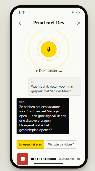 Dex: praat met je assistent Het praat-met-Dex-scherm: een spraakgesprek waarin Dex een gespreksplan met discovery-vragen klaarzet